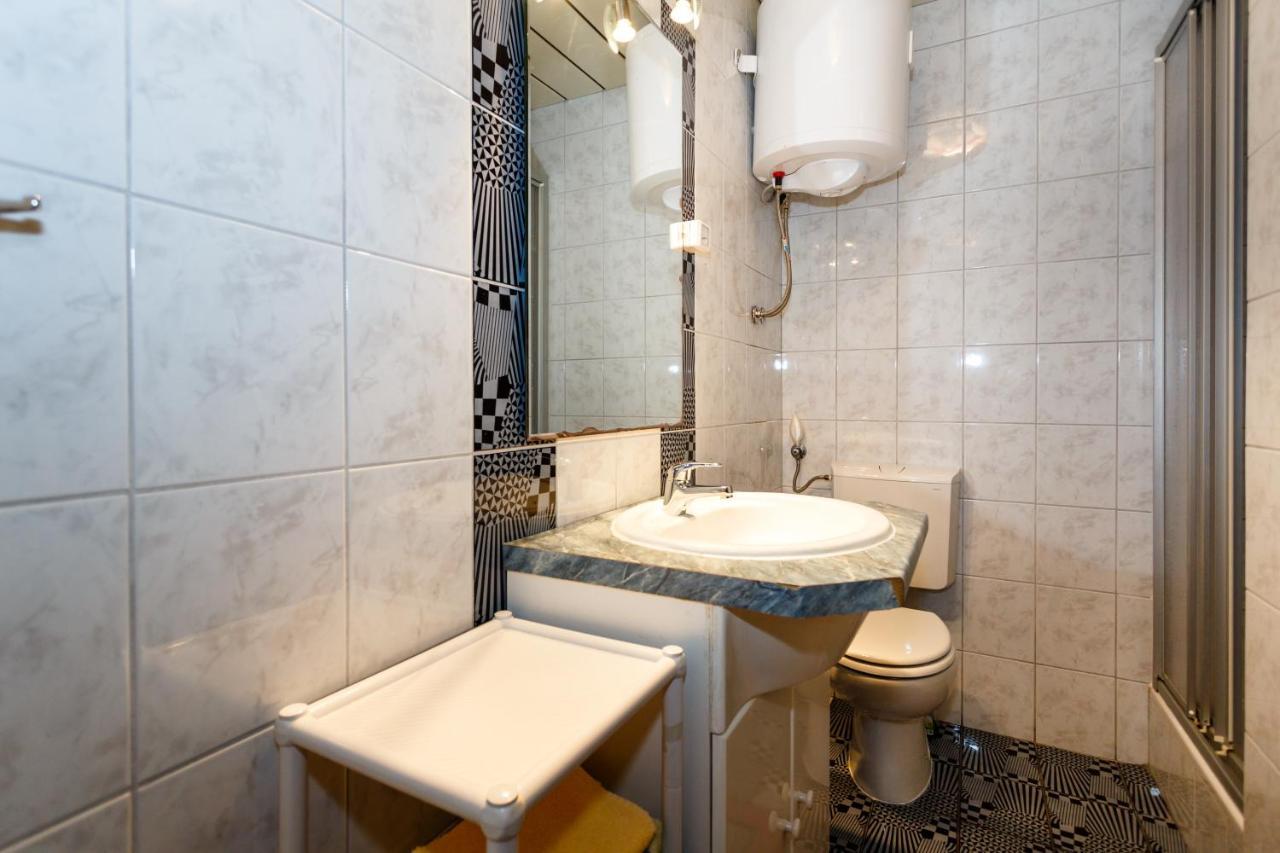 Apartmani Mili Malinska Exteriér fotografie