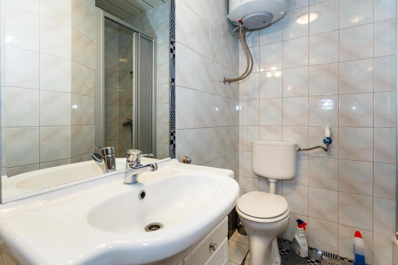Apartmani Mili Malinska Exteriér fotografie