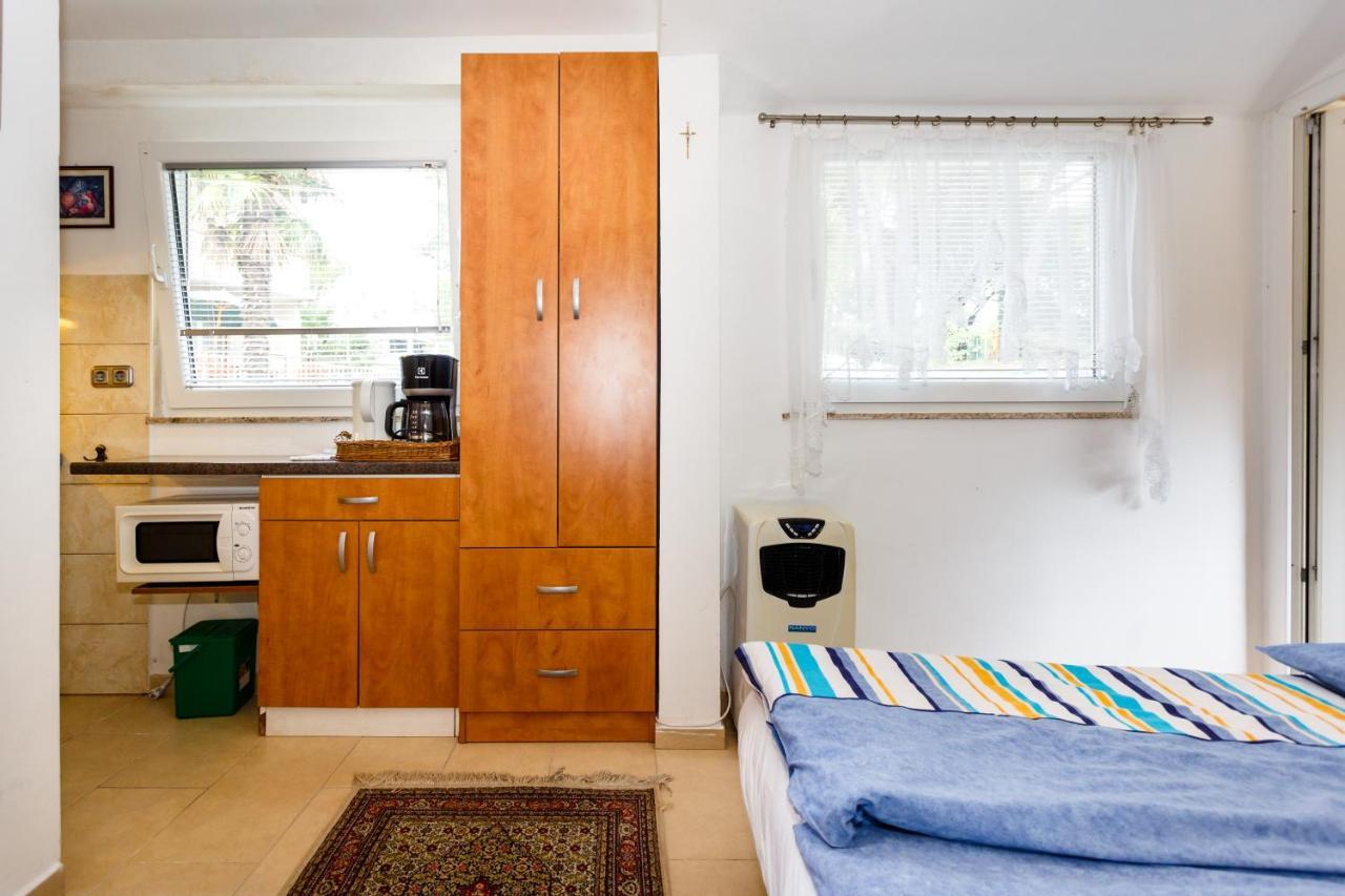 Apartmani Mili Malinska Exteriér fotografie