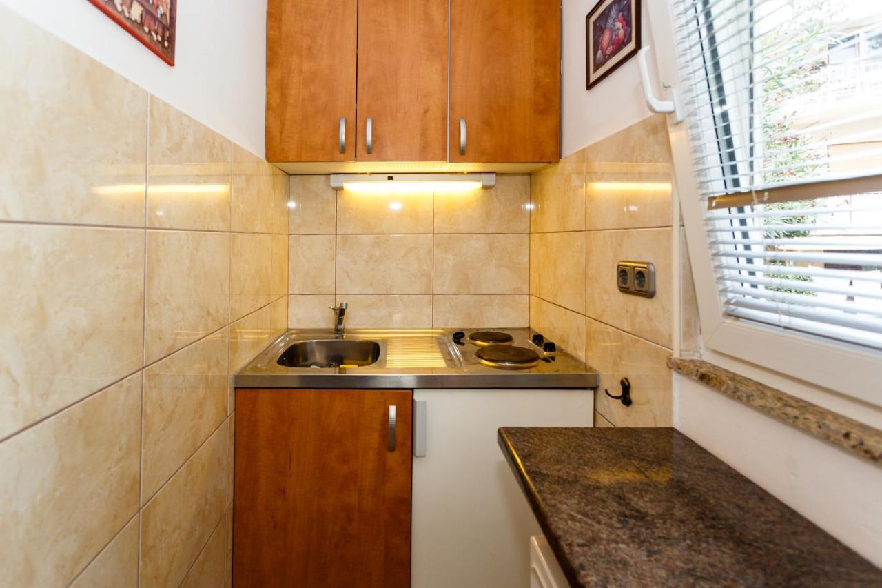 Apartmani Mili Malinska Exteriér fotografie