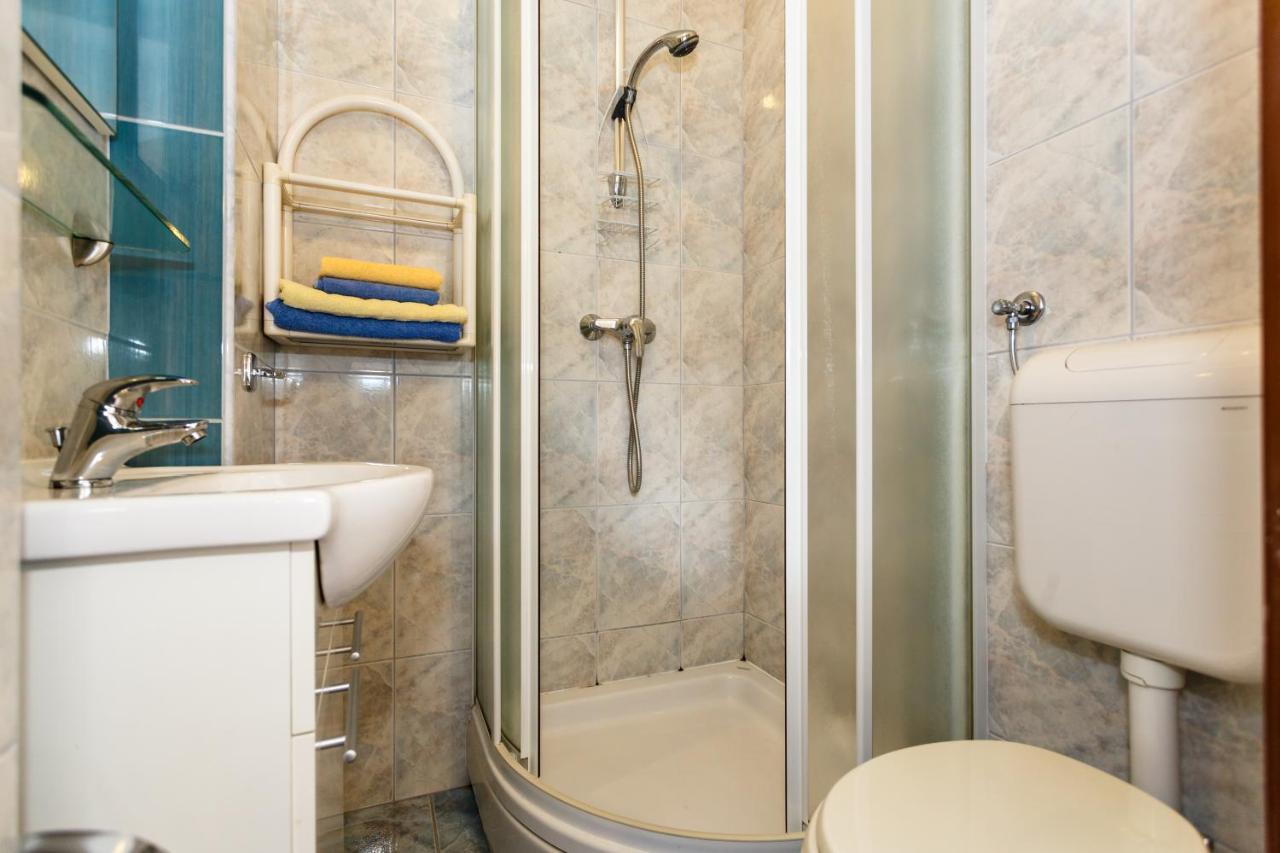 Apartmani Mili Malinska Exteriér fotografie