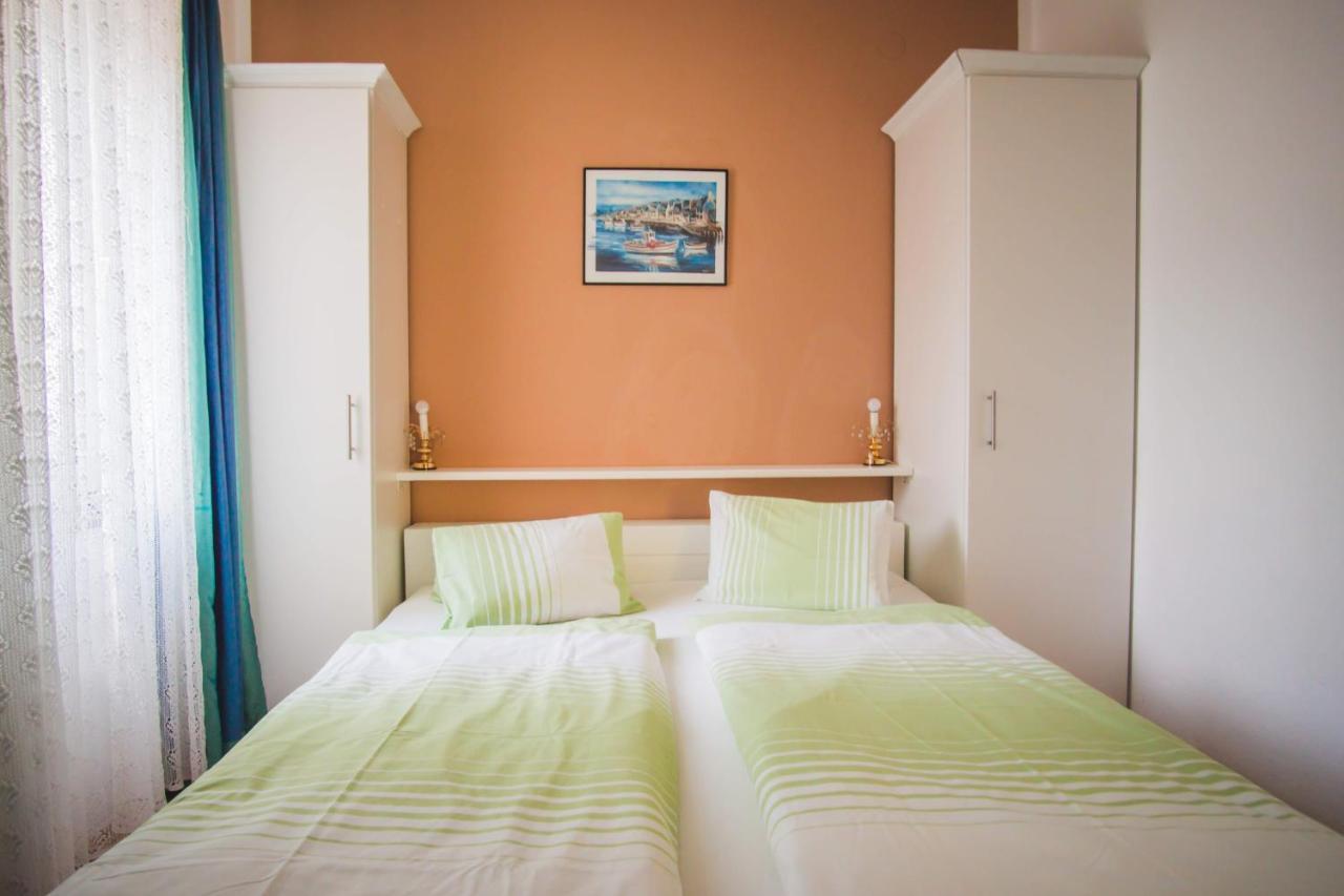 Apartmani Mili Malinska Exteriér fotografie